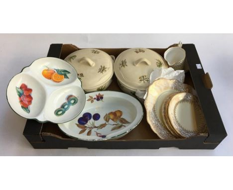 A mixed lot of ceramics to include Royal Worcester 'Fruits' Hoeur d'oeuvres dish; Royal Worcester 'Evesham Vale' tureen; two 