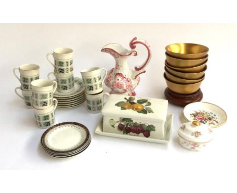 A mixed lot to include Royal Doulton 'Tapestry' coffee cups and saucers; Portmeirion 'Pomona' butter dish; majollica jug; lac