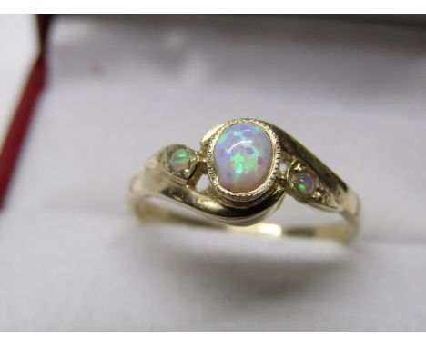 9CT YELLOW GOLD OPAL RING, size O 