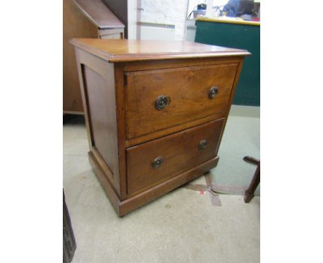 19TH CENTURY SMALL CHEST OF DRAWERS, mahogany twin drawer narrow plinth base chest of drawers, ring drop handles, 25" width 