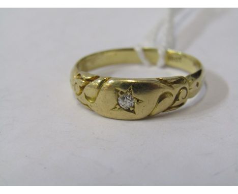 VINTAGE 18ct YELLOW GOLD DIAMOND SET GYPSY STYLE RING, size T, approx 4.3 grms in weight 