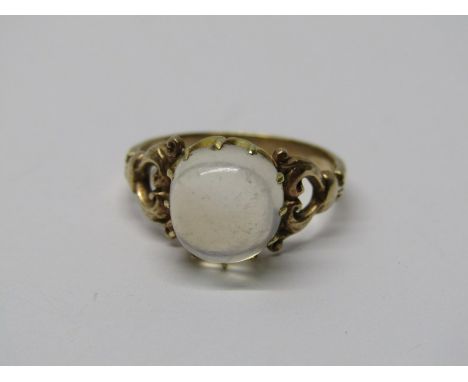 9CT YELLOW GOLD CABOCHON CUT MOONSTONE SOLITAIRE RING, size L/M 