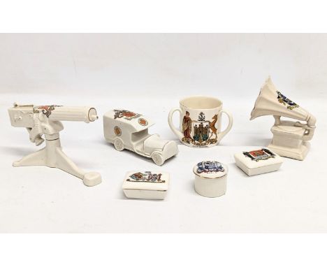 8 pieces of vintage pottery 