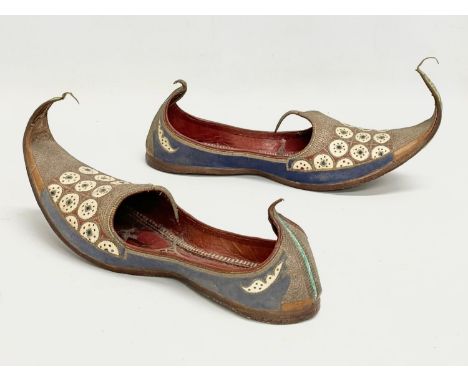 A pair of vintage Specially Made Iqbal Boot House shoes. 27cm 