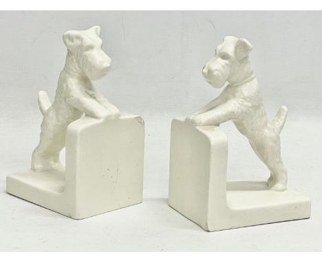A pair of 1950’s Hummel pottery bookends. 8x11x16cm. 
