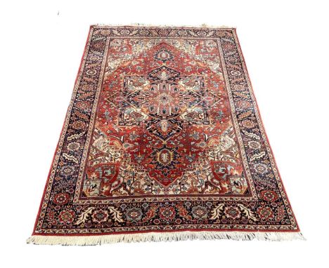 A large vintage Middle Eastern style Heriz Kadjar rug.  299x201cm 