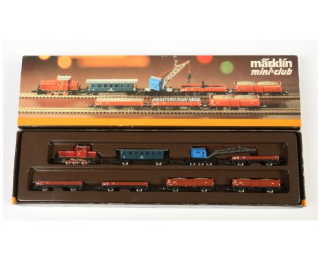 Marklin Mini-Club Z Gauge 8103 German Railway Construction Train Pack containing 0-6-0 DB Red Diesel Shunter along with blue 