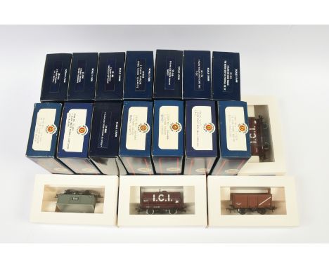 Bachmann 00 Gauge Goods wagons consisting of 37-025 Quarrite, 37-130 Bagley, 37-176 P.O.P, 37-152 A J Slater, 37-125 Boston D