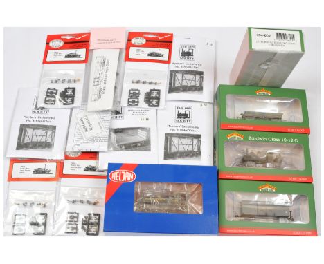 Bachmann/ Heljan 00-9 Gauge Locomotives and Rolling stock consisting of 391-025 Baldwin class 1010-12D Industrial Tank loco B
