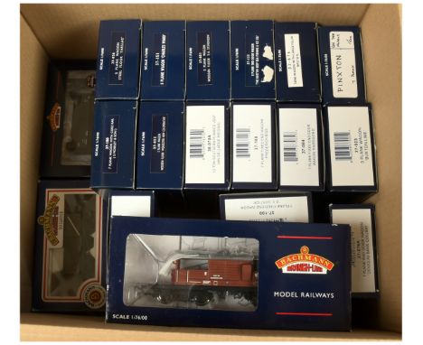 Bachmann 00 Gauge Group of Goods wagons consisting of 37-084 Harrisons, 37-108 Fredericks Biss, 37-925Buxton Lime, 37-180 Mos