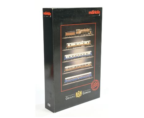 Marklin Z Gauge Ref 8108 Orient Express Train Set consisting of a 4-6-2 Loco and Tender Nord brown No.3.1152 together with br
