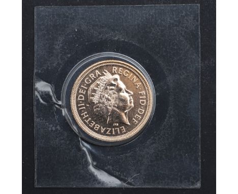 An uncirculated Elizabeth II Half Sovereign, crowned bust r. with modified George and dragon reverse, dated 2005. In plastic 