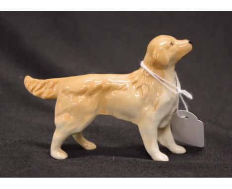 Beswick Labrador dog ceramic figure marked to base, (height 8cm approx).