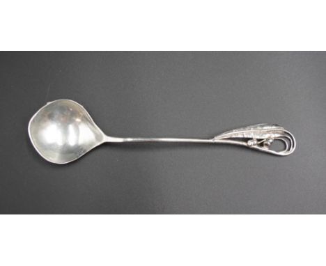 Australian sterling silver spoon with leaf and gum nut finial, marked ST.SIL AS (?) , 14cm long, 16 grams approx