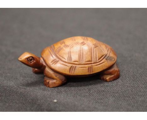 Japanese boxwood netsuke of an tortoise length approx 6cm