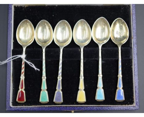 Cased set of 6 silver gilt &amp; enamel coffee spoons hallmarked Birmingham 1978 (Turner &amp; Simpson Ltd), 9.5cm long, 74 g