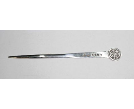 Sterling silver letter opener hallmarked Edinburgh 2000, maker: Payne &amp; Son, with in relief Celtic knot decorated handle,