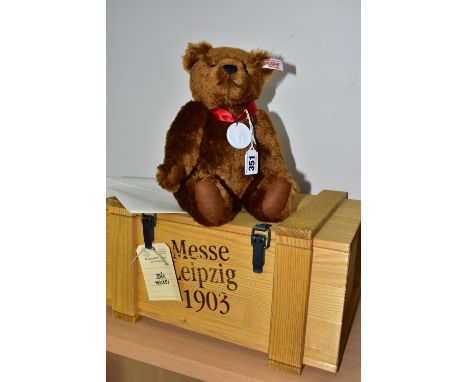 A STEIFF LIMITED EDITION TEDDY BEAR (BEAR 420351), produced in 2003 for the Steiff Club, with certificate numbered 2021 and c