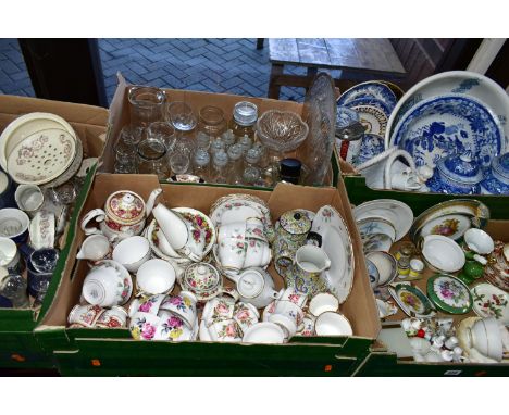 FIVE BOXES OF CERAMICS AND GLASSWARES, to include a small collection of blue and white ceramics including large bowls and cov