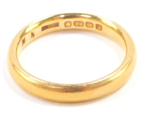 A 22ct gold wedding band, size M/N, 5.2g.