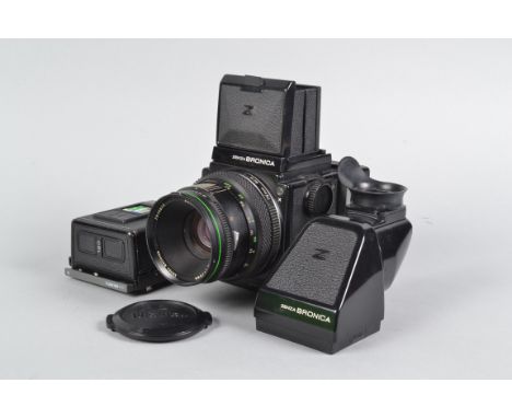 A Zenza Bronica ETRS Camera, serial no 7106194, shutter working, body F-G, light wear to back, some surface oxidisation to st