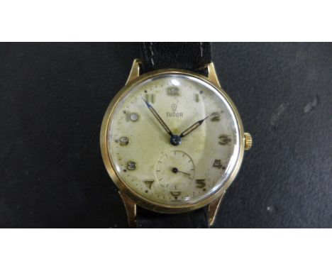A 9ct yellow gold Tudor presentation BR gent wristwatch manual wind - Width 33mm including button - some general wear, spotti