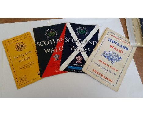RUGBY UNION, selection, inc. signed magazine photos by David Campese & Michael Lynagh; facsimile teamsheet for 1992 Australia