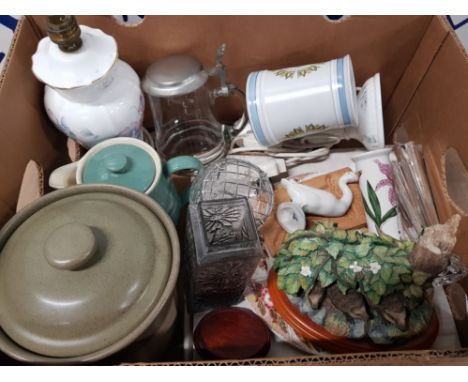 A BOX OF MISCELLANEOUS INC DENBY LLADRO GOOSE ORNAMENT PORTMERION ETC