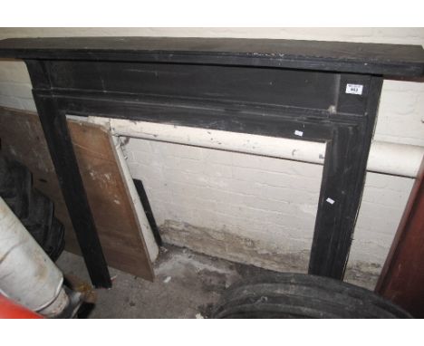 Cast iron fire surround/mantelpiece.(B.P. 24% incl. VAT)