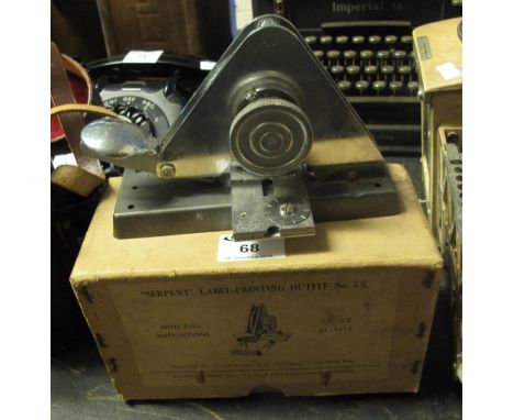 Sutton and Sons Ltd. 'Serpent' label printing outfit no. 3S with instruction leaflet, in original box.(B.P. 24% incl. VAT)