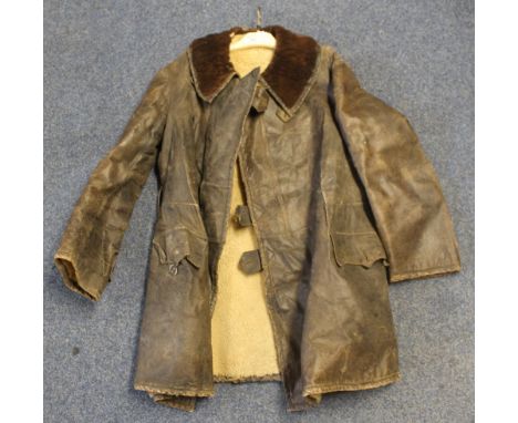 Vintage men's sheepskin lined leather motoring/motorcycle coat with sheepskin collar.(B.P. 24% incl. VAT)   CONDITION REPORT:
