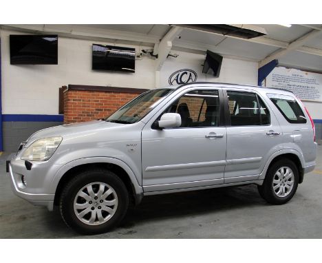 Make &amp; Model: Honda CR-V VTEC ExecutiveDate of Reg: OV05 ZNDColour: Silvercc: 1998MoT: 28-09-2022Fuel Type: PETROLMileage