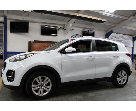 Make &amp; Model: Kia Sportage 2CRDI ISGDate of Reg: FV17 TXNColour: Whitecc: 1685MoT: 14-08-2023Fuel Type: DIESELMileage: 75
