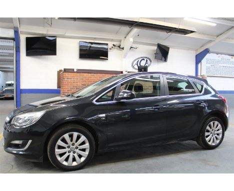 Make &amp; Model: Vauxhall Astra Elite CDTIDate of Reg: DA14 XJVColour: Blackcc: 1956MoT: 09-09-2022Fuel Type: DIESELMileage: