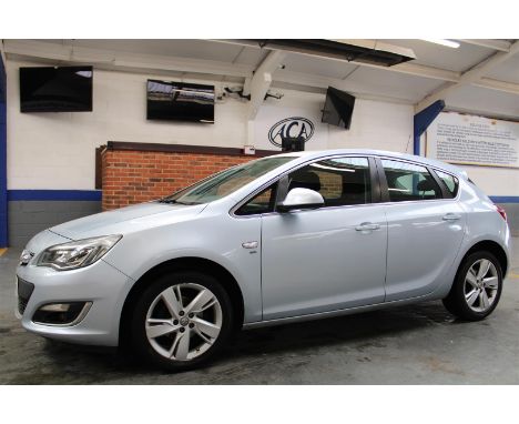 Make &amp; Model: Vauxhall Astra SRIDate of Reg: DN15 UGGColour: Silvercc: 1398MoT: 12-05-2023Fuel Type: PETROLMileage: 84kTr