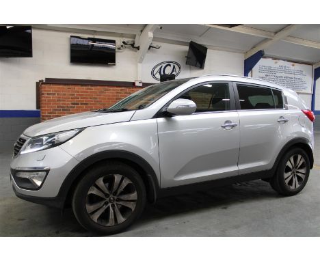 Make &amp; Model: Kia Sportage 3 CRDIDate of Reg: FX63 WGWColour: Silvercc: 1685MoT: 20-06-2023Fuel Type: DIESELMileage: 69kT