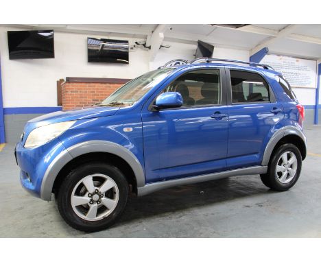 Make &amp; Model: Daihatsu Terios SX 5drDate of Reg: LG58 SZWColour: Bluecc: 1495MoT: 29-09-2022Fuel Type: PETROLMileage: 87k