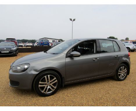 Make &amp; Model: VW Golf SE TDIDate of Reg: AD59 XTNColour: Greycc: 1600MoT: 05-12-2022Fuel Type: DIESELMileage: 120kTransmi