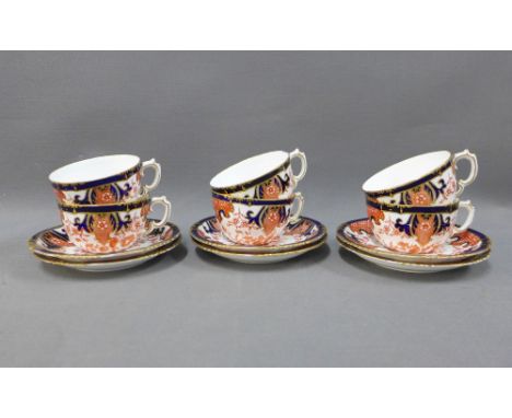 Royal Crown Derby set of six Imari cups and saucers (12) 