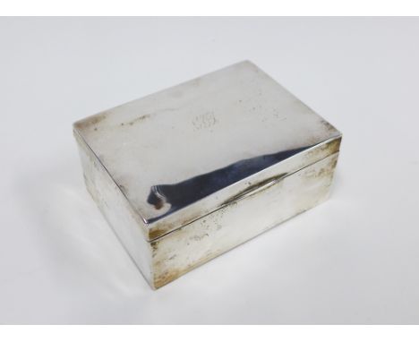 George VI silver table cigarette box, cedar lined with hinged lid,  Birmingham 1945, 12 x 9cm 