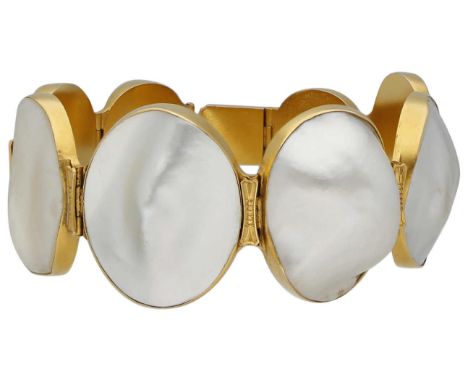 Antikes Mabé-Perlen-Armband Einzigartiges Armband in Gelbgold 18K verziert mit flachen Mabé-Perlen im Verlauf von ca. 15-26 m
