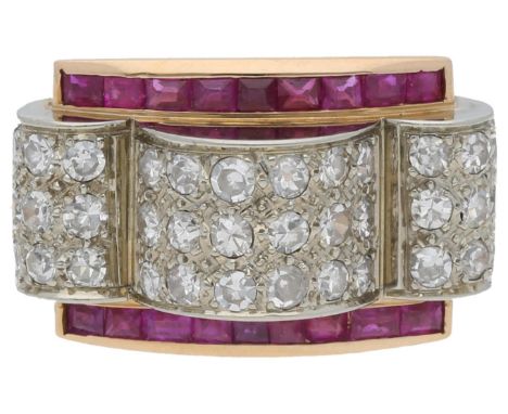 Rubin-Diamant-Ring Geschmackvolles Design in Gelbgold/Weissgold 18K mit edel gewölbter Krone, verziert mit Achtkant-Diamanten