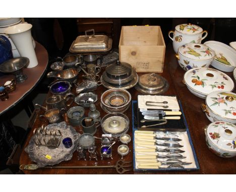 A quantity of various silver plated ware to include entr&eacute;e  dishes, coasters, sauceboats, teaware, flatware, gallery t