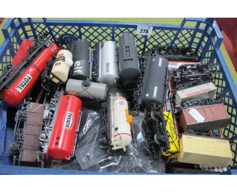 Twenty 'OO' Gauge/4mm Unboxed Items of Rolling Stock by Hornby, Mainline etc, box vans, ore wagons, brake vans, container fla
