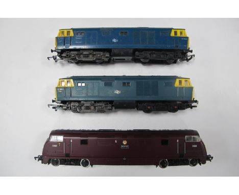 Two Hornby 'OO' Gauge class 35 Hymek Locomotives, BR, R/No D7063 together with a Mainline Warship Class D823 'Hermes' rolling