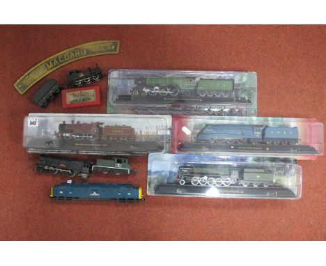 A Lima 'OO' Gauge/4mm Class 55 Unboxed "Deltic" Diesel Locomotive, BR blue"The Fife" etc R/No 9006 good, plus a Triang 4-6-2 