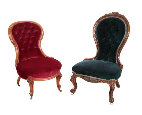 A VICTORIAN WALNUT SPOONBACK CHAIR 19th century, with buttoned green velvet covers, on short cabriole front legs with ceramic