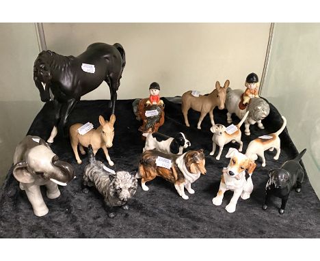 QTY OF BESWICK ANIMAL FIGURES &amp; ROYAL DOULTON, 2 ROYAL DOULTON FIGURES - THE PUPPETEERIST, THE MASK SELLER &amp; LLADRO F