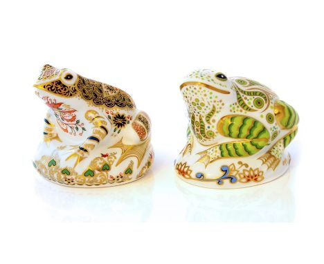 Royal Crown Derby Toad, limited edition 1661/3500, with an Old Imari Frog limited edition 4112/5000. Both first quality with 