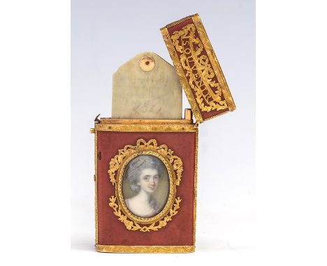 A late 18th/early 19th Century French aide memoire, coral coloured enamel, bright cut yellow metal mounts 'Souvenir Diamitie'